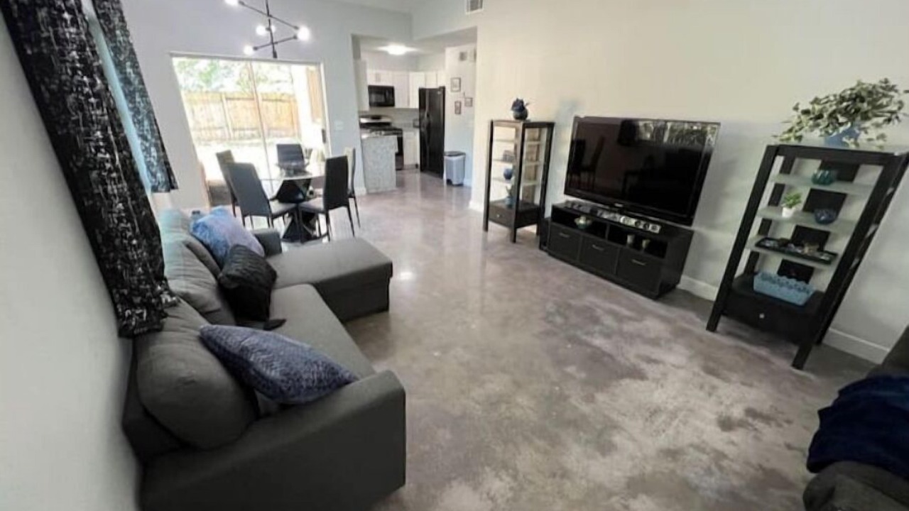 Photo of Livingroom in Florida Center