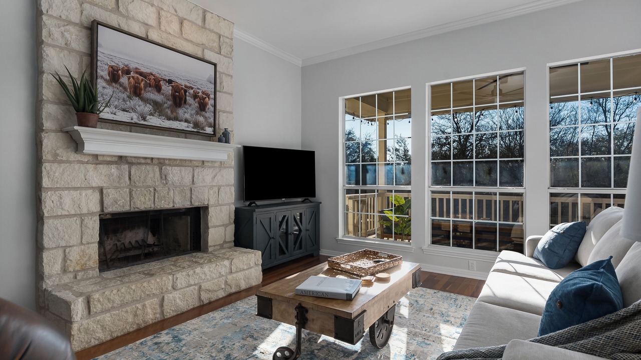 Photo of Livingroom in Hays County