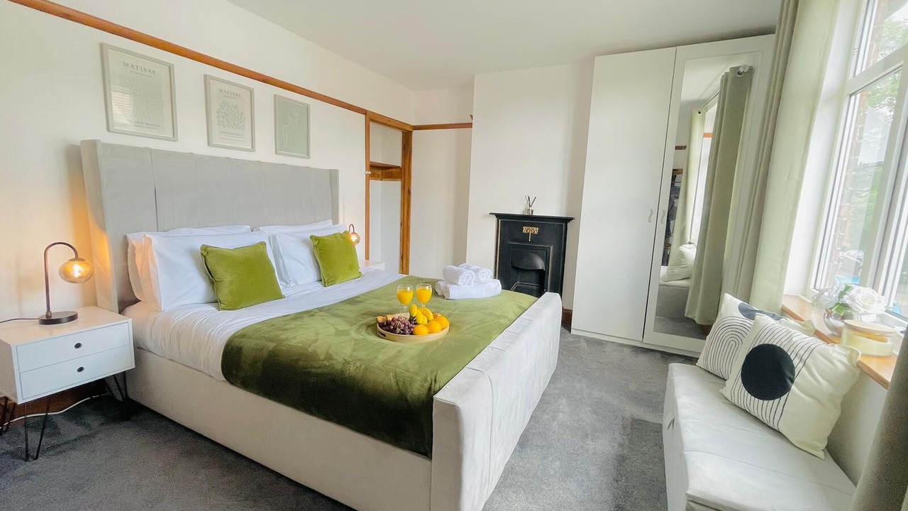 Photo of Others in Luton