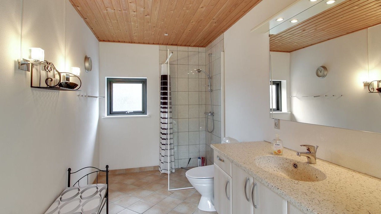 Photo of Bathroom in Femmøller