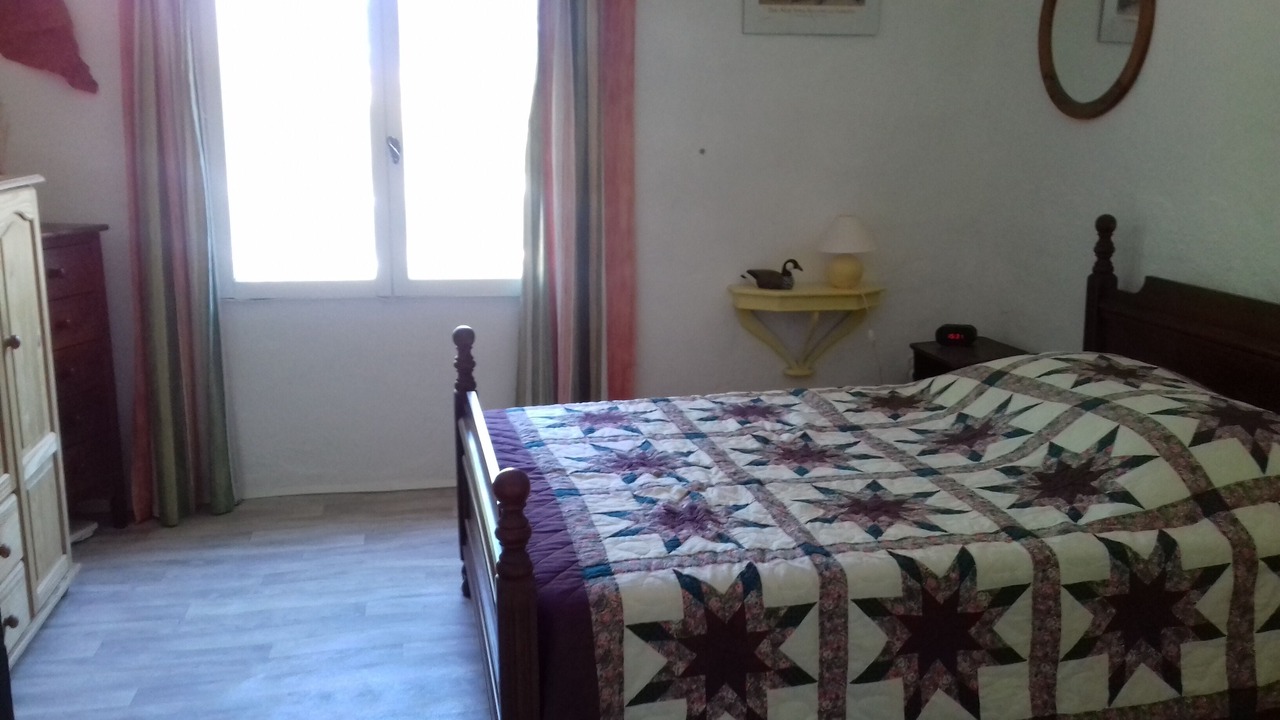 Photo of Bedroom in Montmeyan