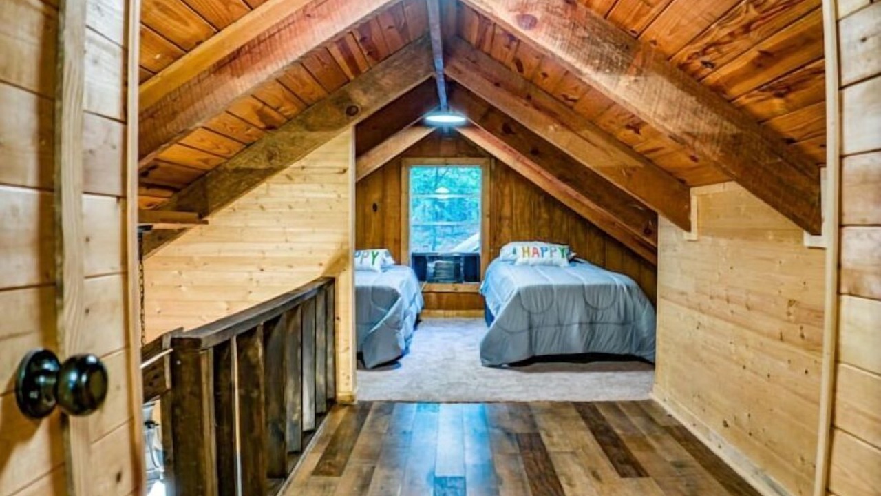 Photo of Bedroom in Oakland