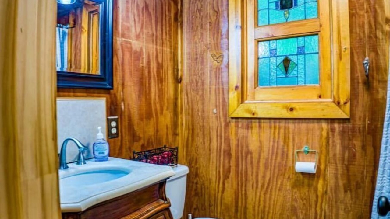 Photo of Bathroom in Oakland