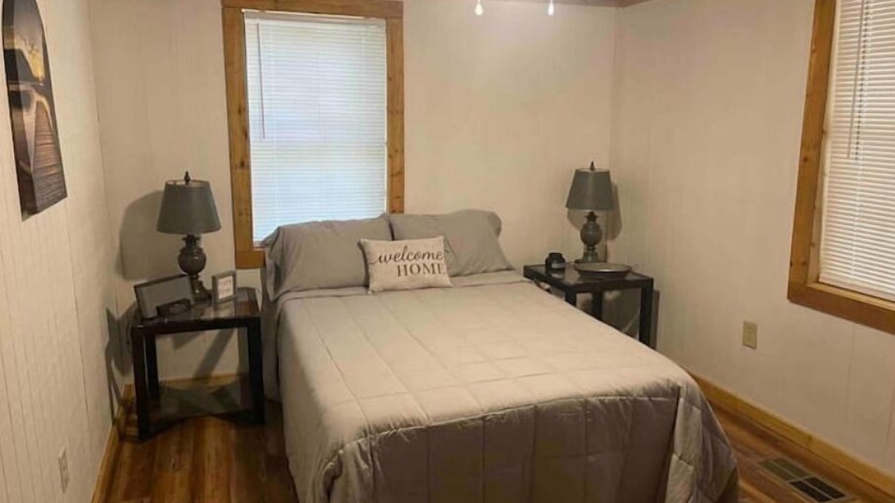 Photo of Bedroom in Oakland