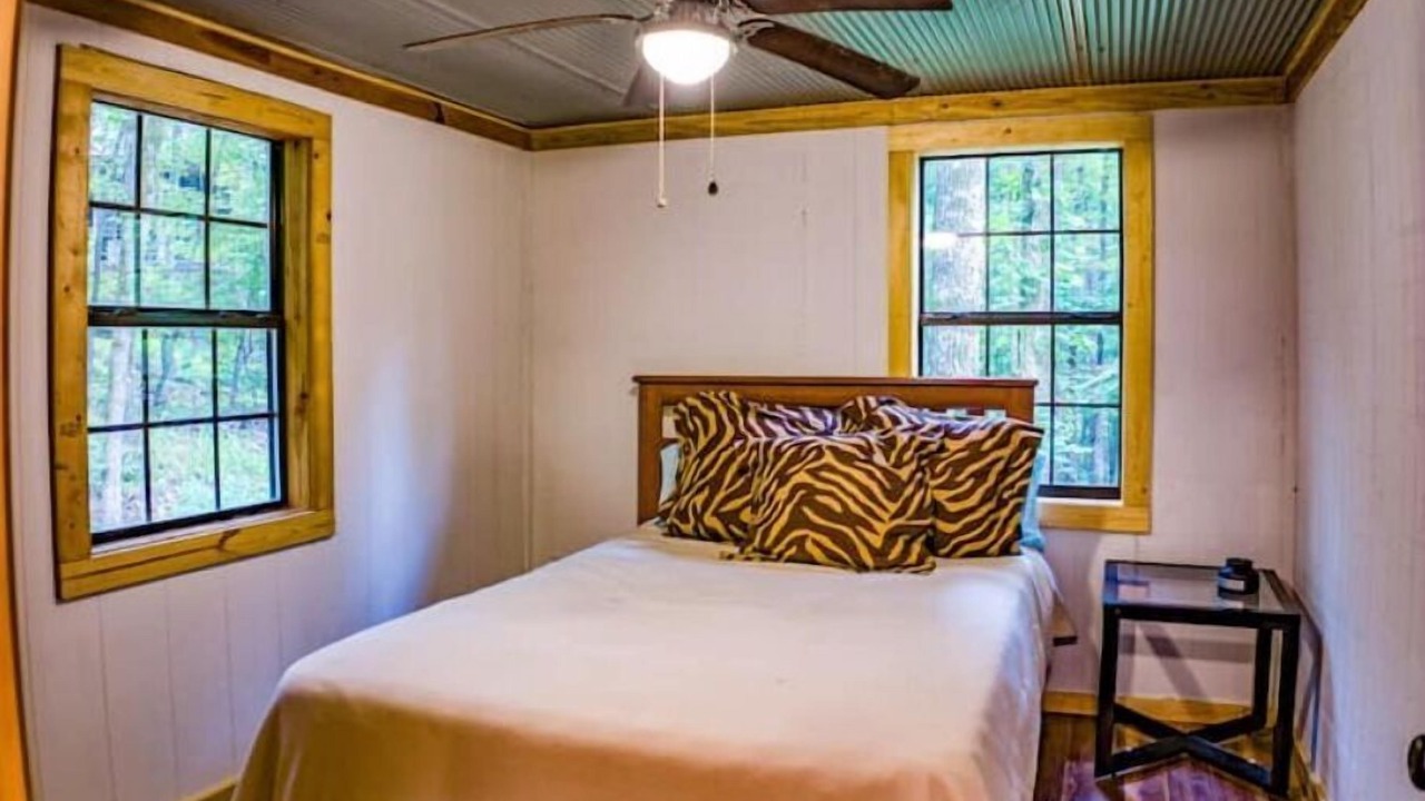 Photo of Bedroom in Oakland