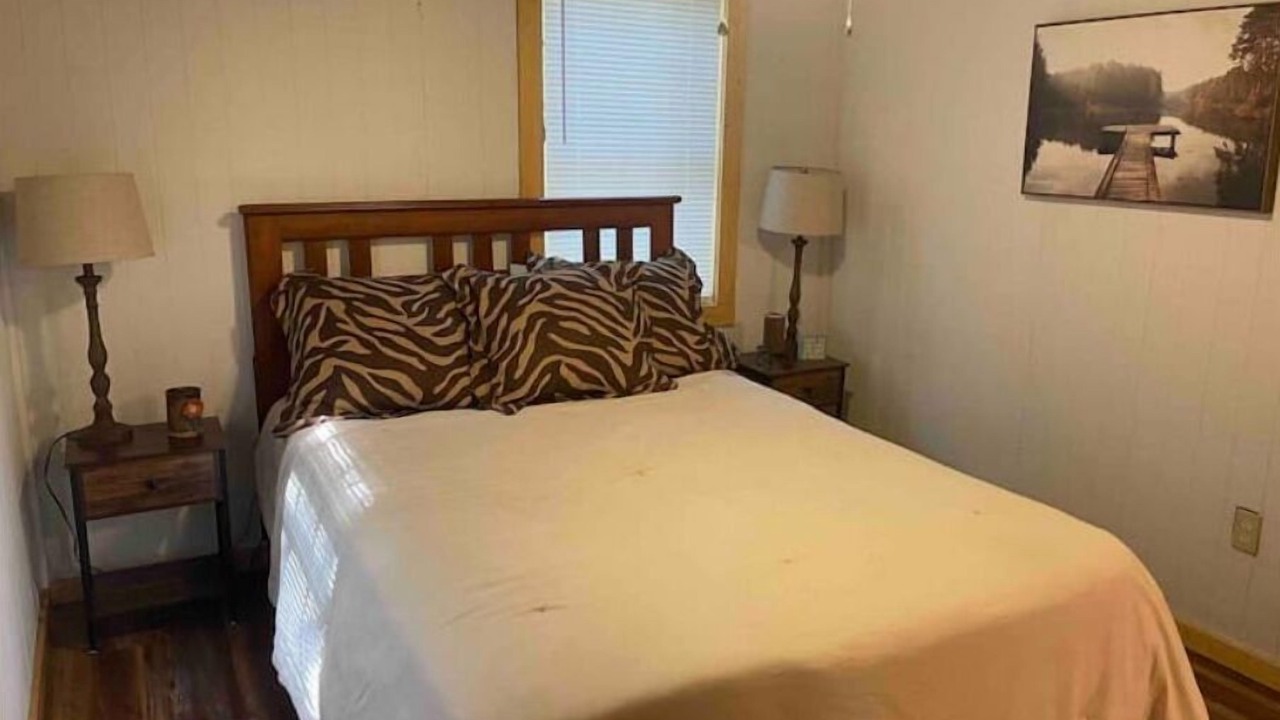 Photo of Bedroom in Oakland