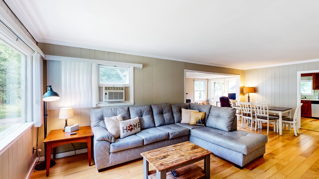 Photo of Livingroom in North Creek