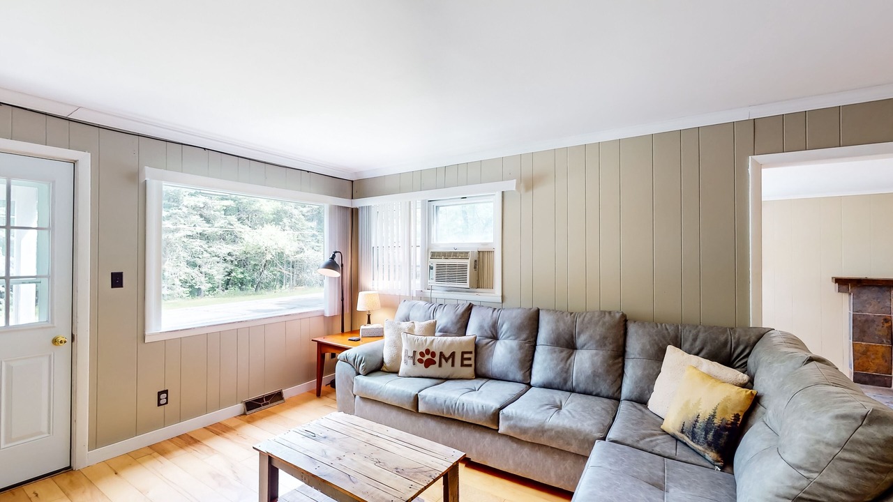 Photo of Livingroom in North Creek