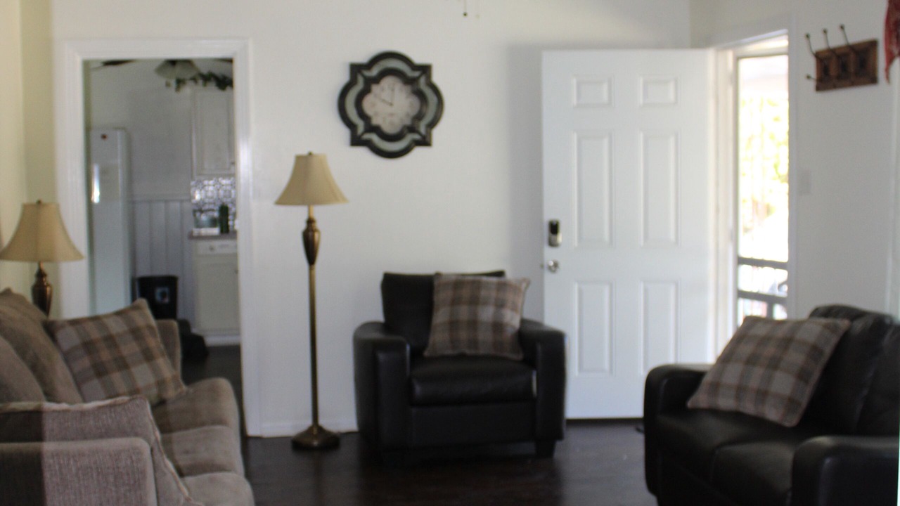 Photo of Livingroom in Canton