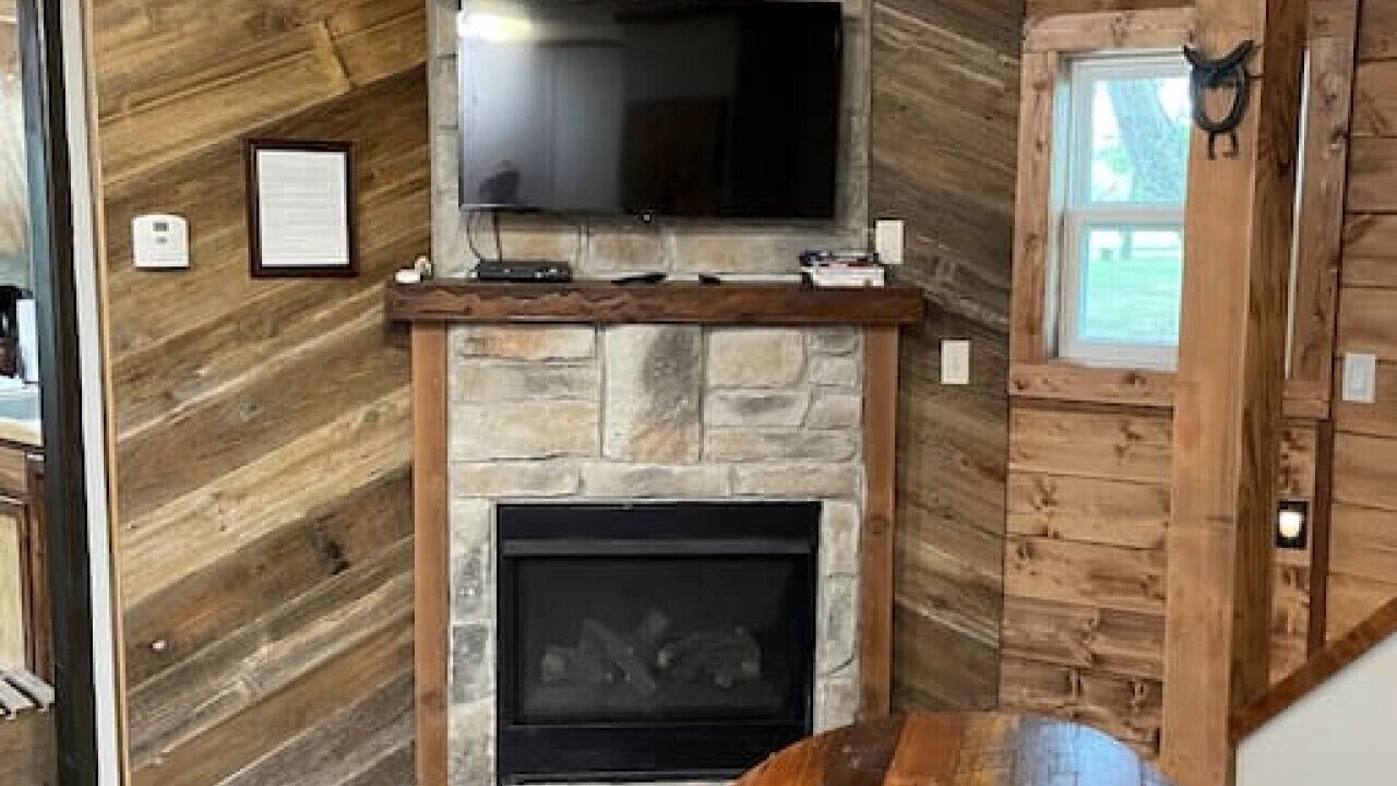 Photo of Livingroom in Elmdale