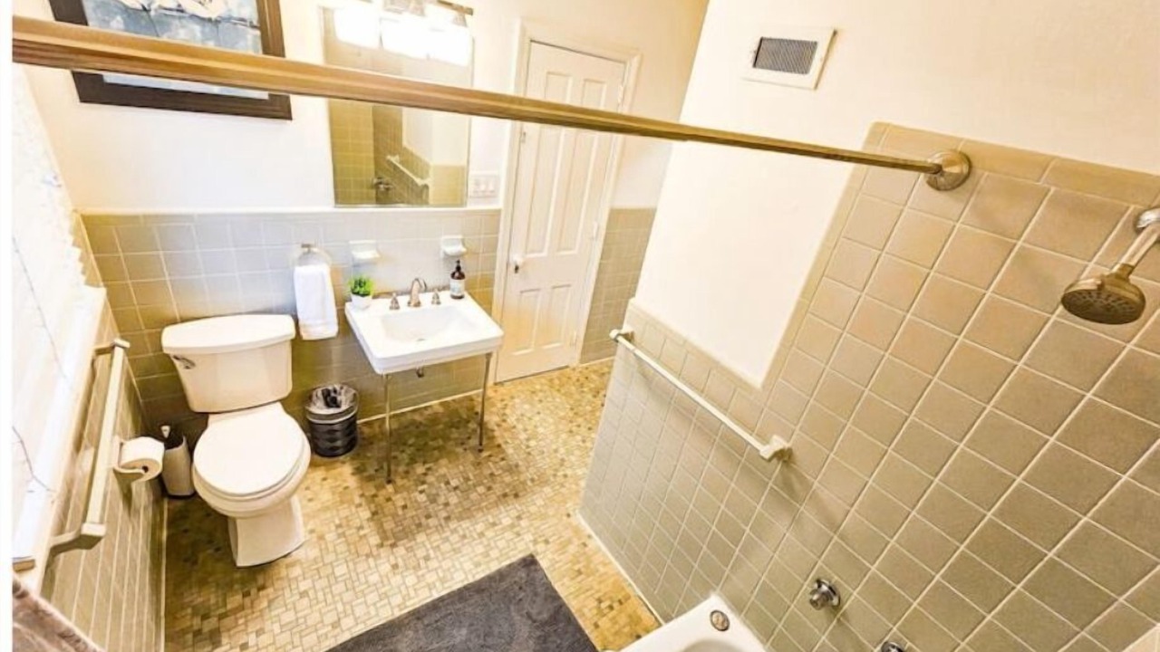 Photo of Bathroom in Myers Park
