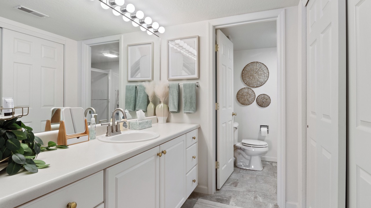 Photo of Bathroom in Village of Four Seasons