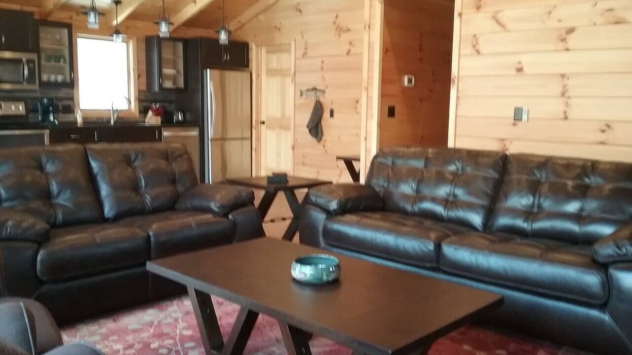 Photo of Livingroom in Evart