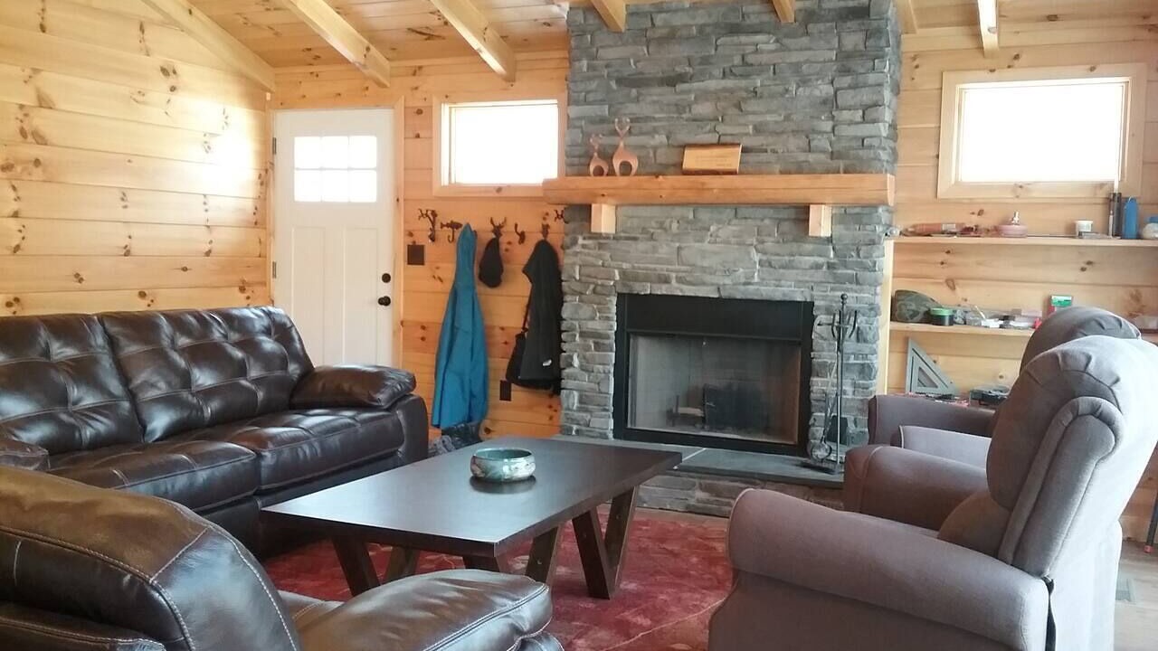 Photo of Livingroom in Evart