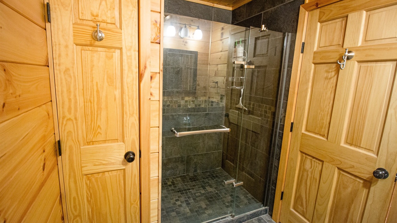 Photo of Bathroom in Evart