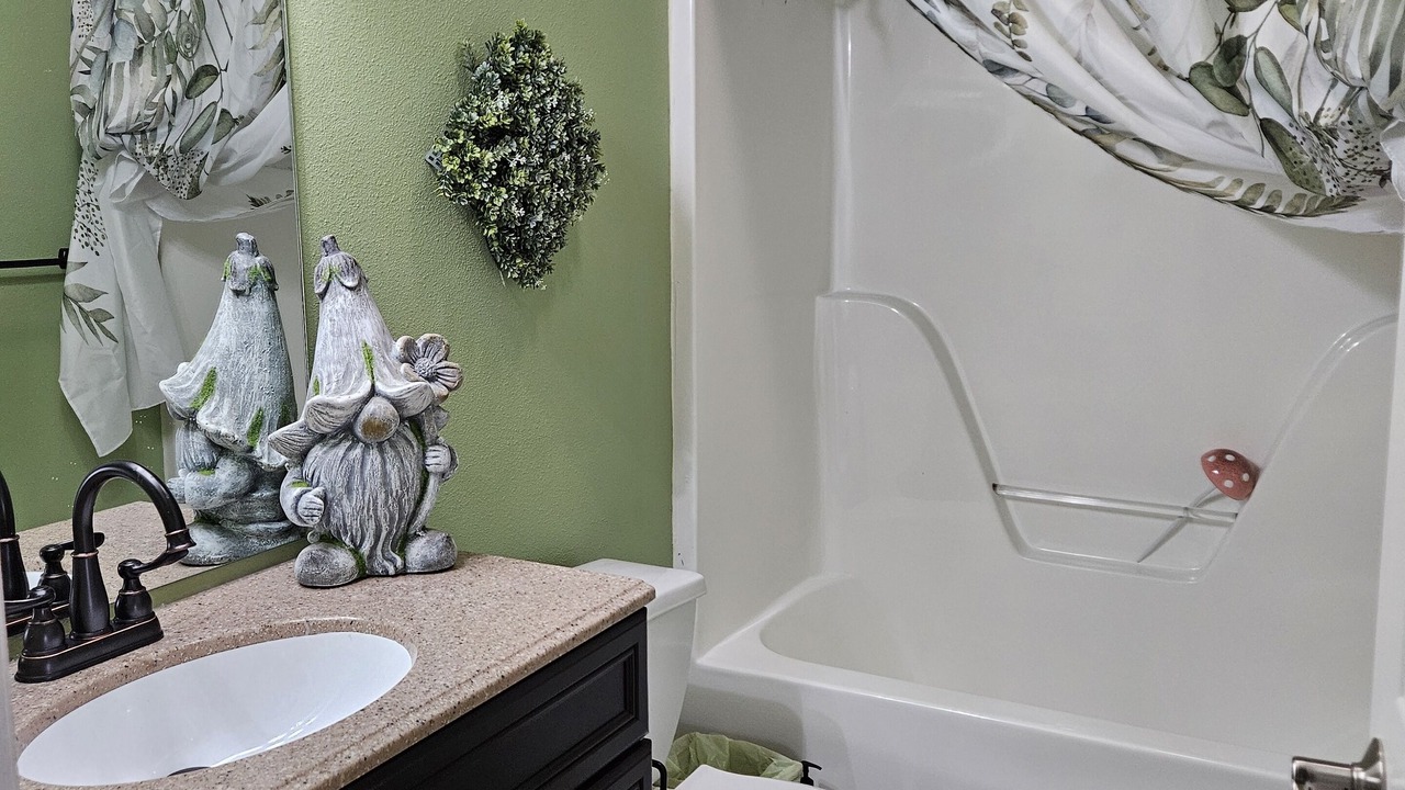 Photo of Bathroom in Carthage