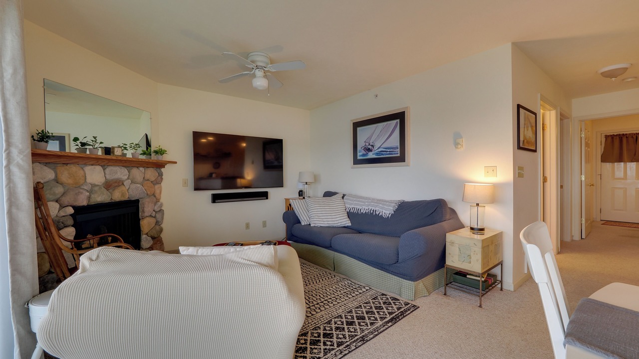 Photo of Livingroom in Onekama