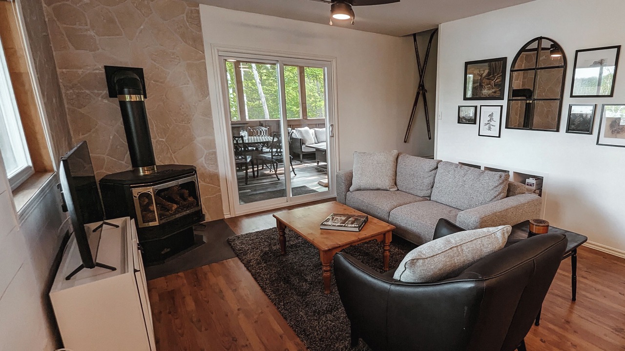 Photo of Livingroom in Hastings Highlands