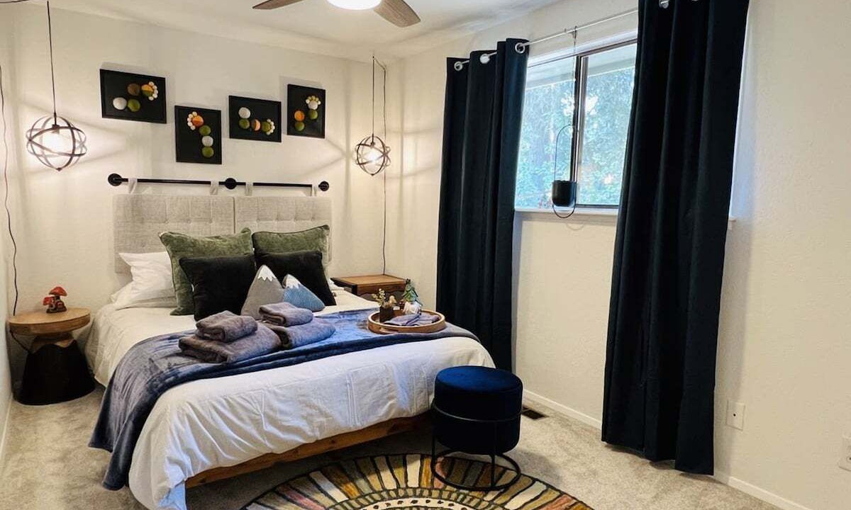 Photo of Bedroom in Coupeville