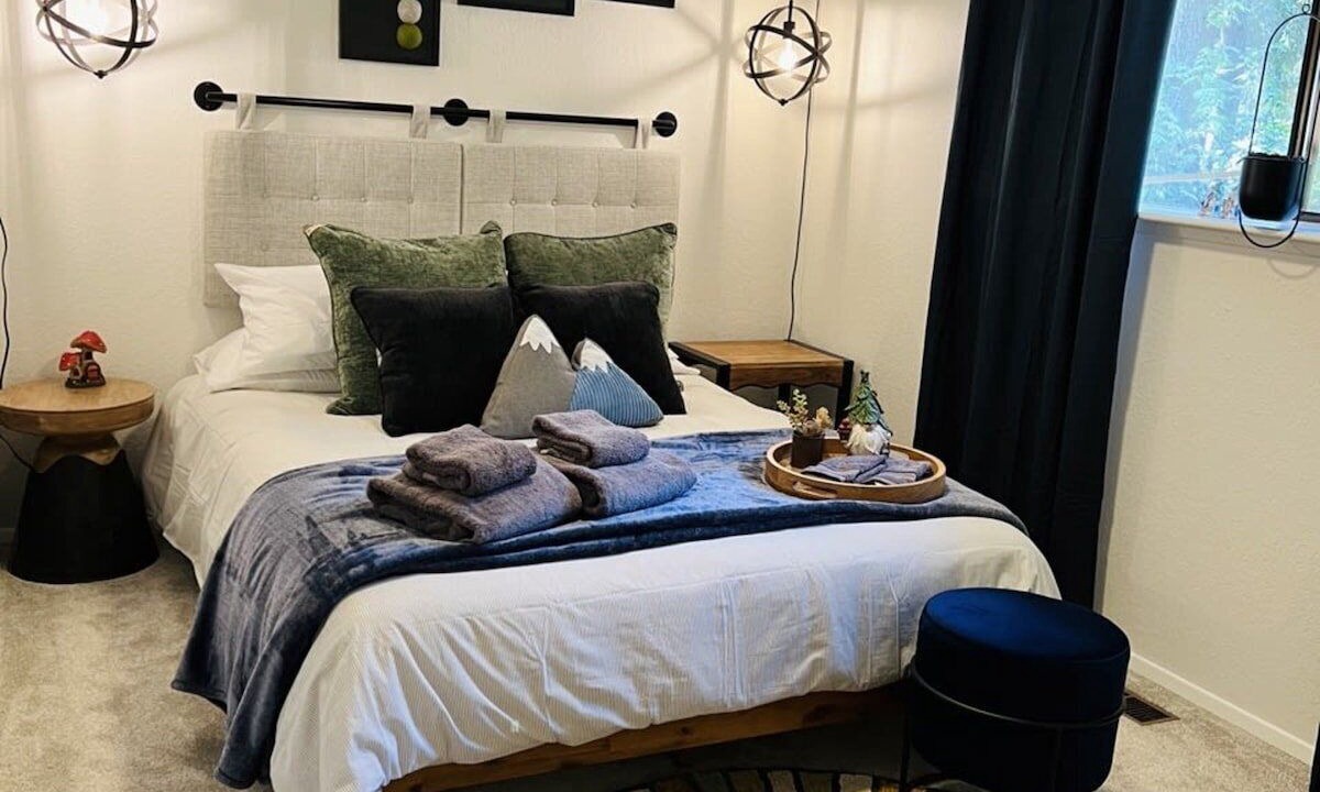 Photo of Bedroom in Coupeville