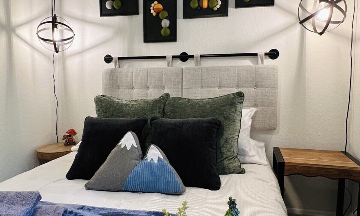 Photo of Bedroom in Coupeville