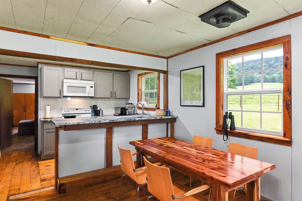 Photo of Kitchen in Deer