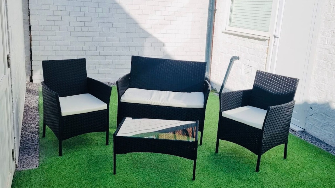 Photo of Outdoor in Everton