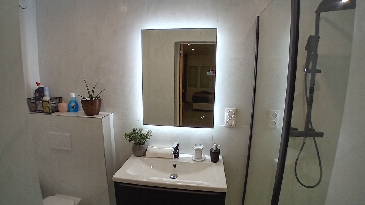 Photo of Bathroom in Eaubonne