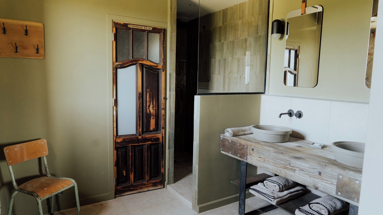 Photo of Bathroom in Palau-del-Vidre