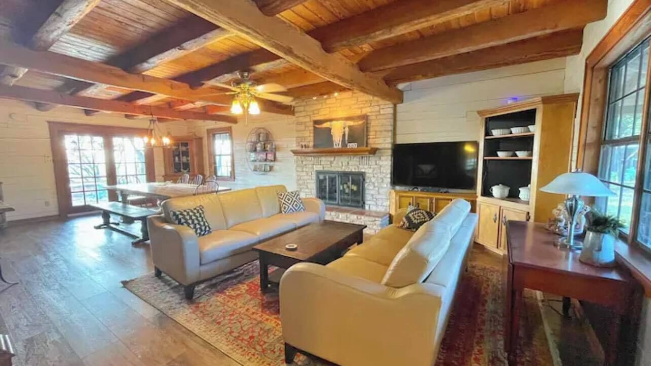 Photo of Livingroom in Utopia