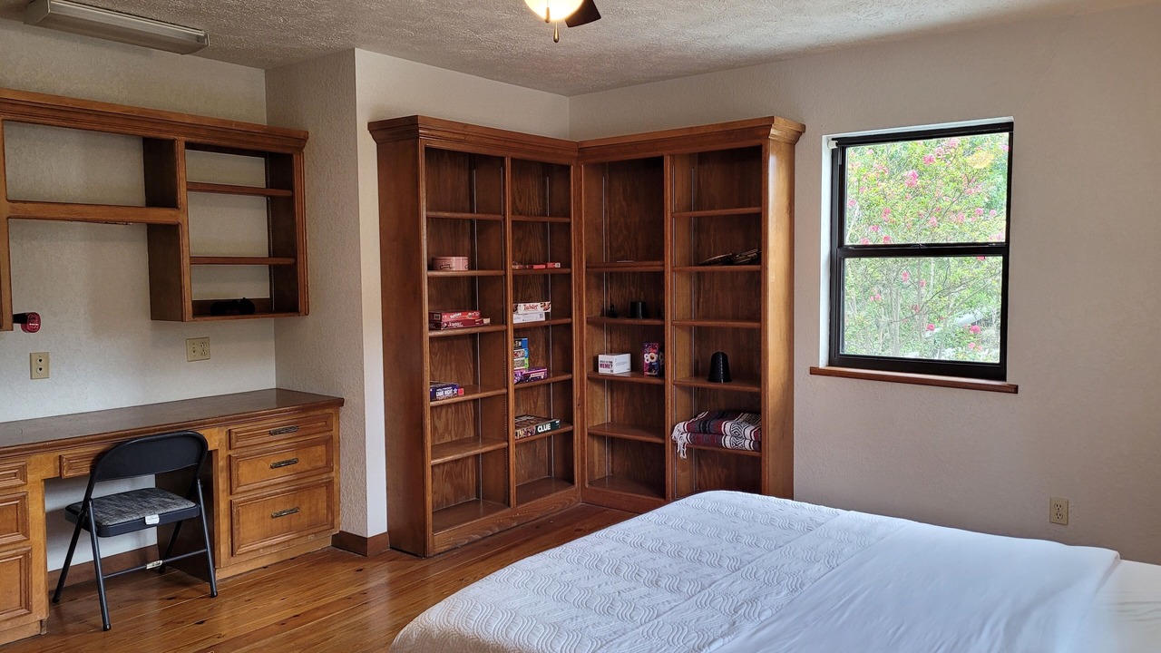 Photo of Bedroom in Utopia