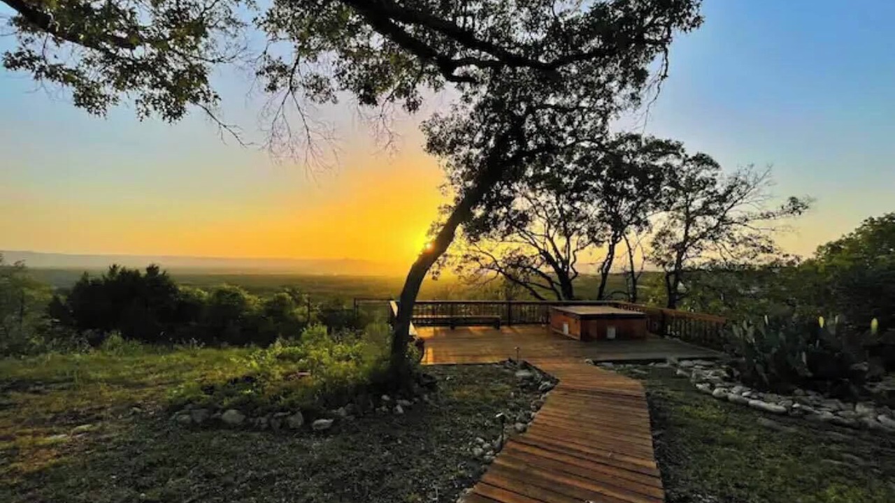 Photo of Patio Balcony in Utopia