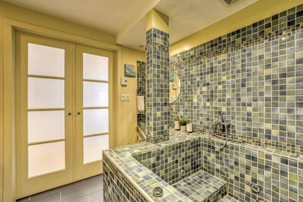 Photo of Bathroom in Sainte-Agathe-des-Monts
