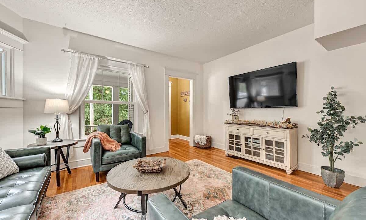 Photo of Bedroom in Siloam Springs