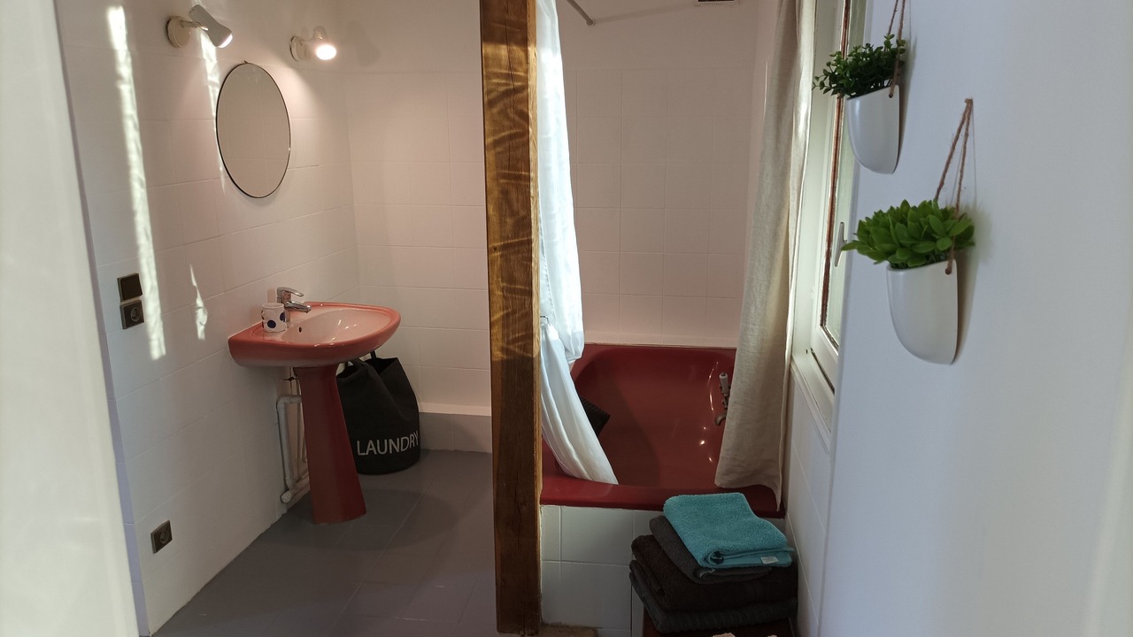 Photo of Bathroom in Saint-Gatien-des-Bois