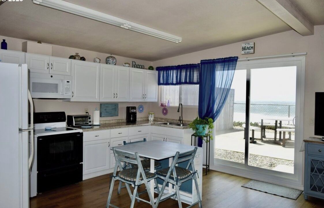 Photo of Kitchen in Gold Beach