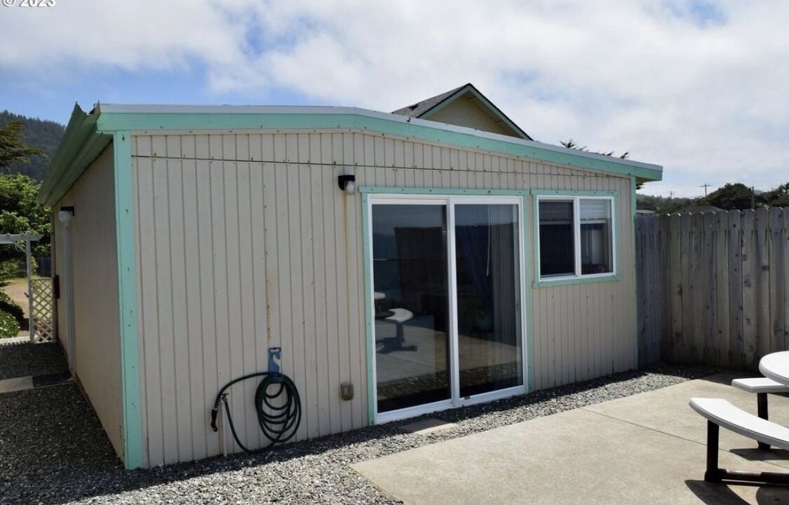 Photo of Patio Balcony in Gold Beach