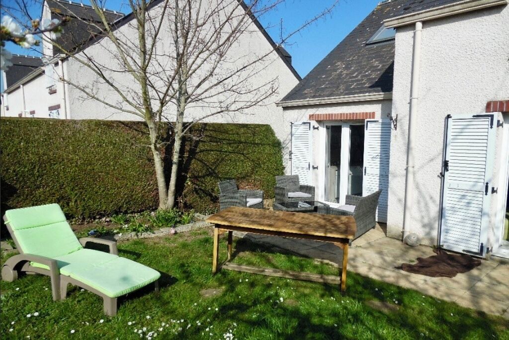 Photo of Patio Balcony in La Demi-Lune