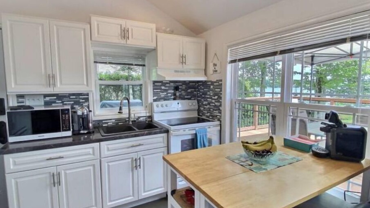 Photo of Kitchen in Shortts Lake