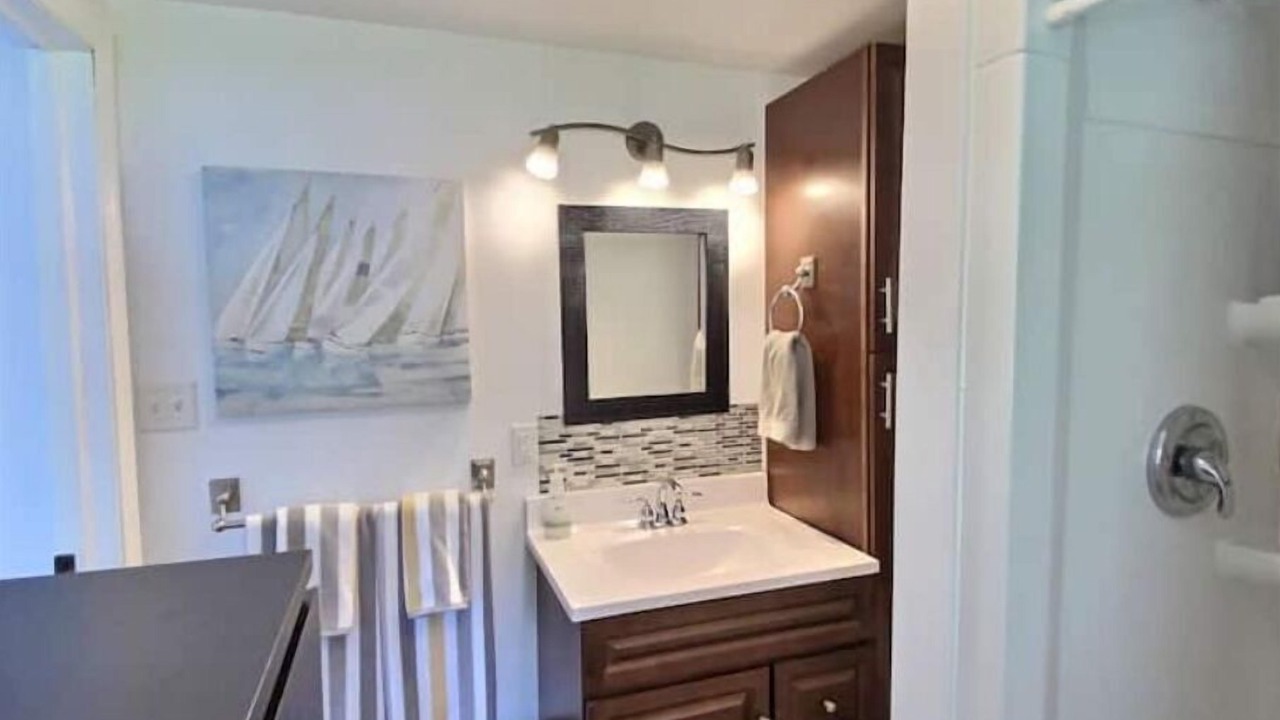 Photo of Bathroom in Shortts Lake