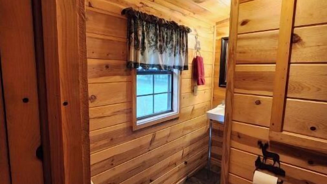 Photo of Bathroom in Pickens