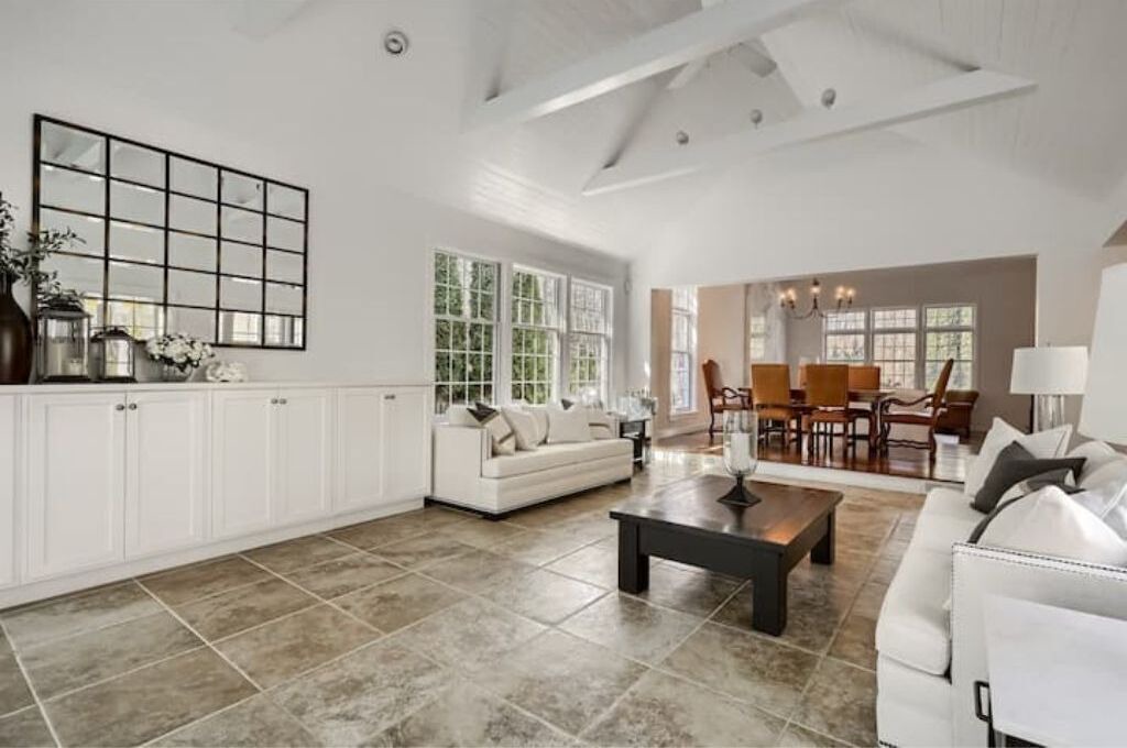 Photo of Livingroom in Mashpee