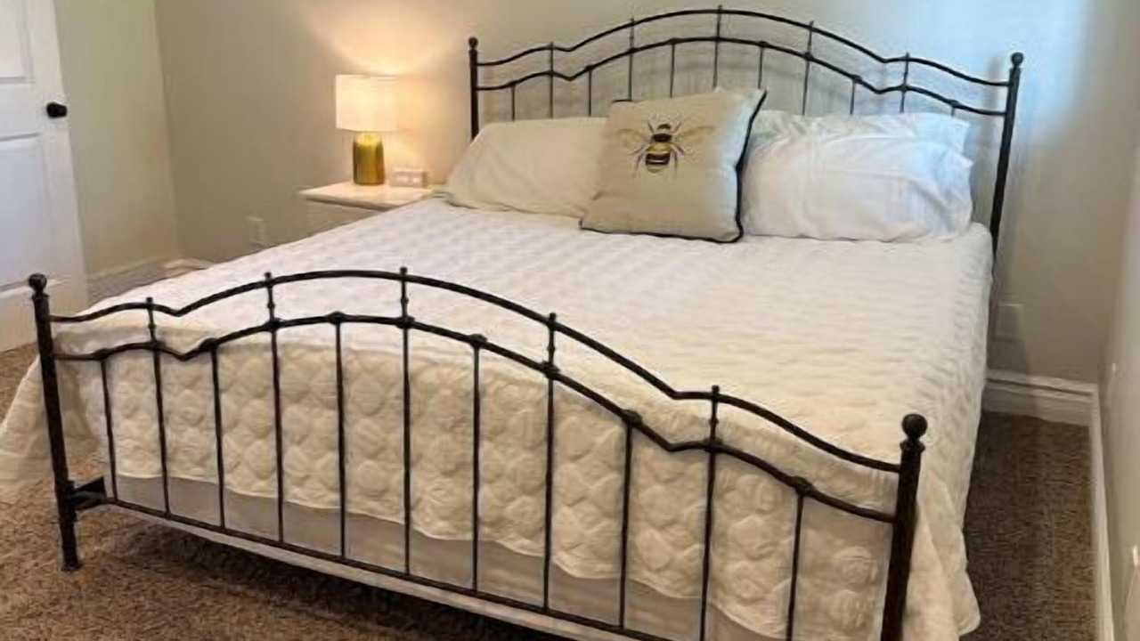 Photo of Bedroom in Bountiful