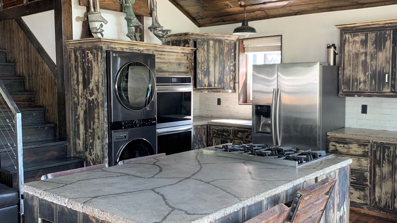 Photo of Kitchen in Channel Lake