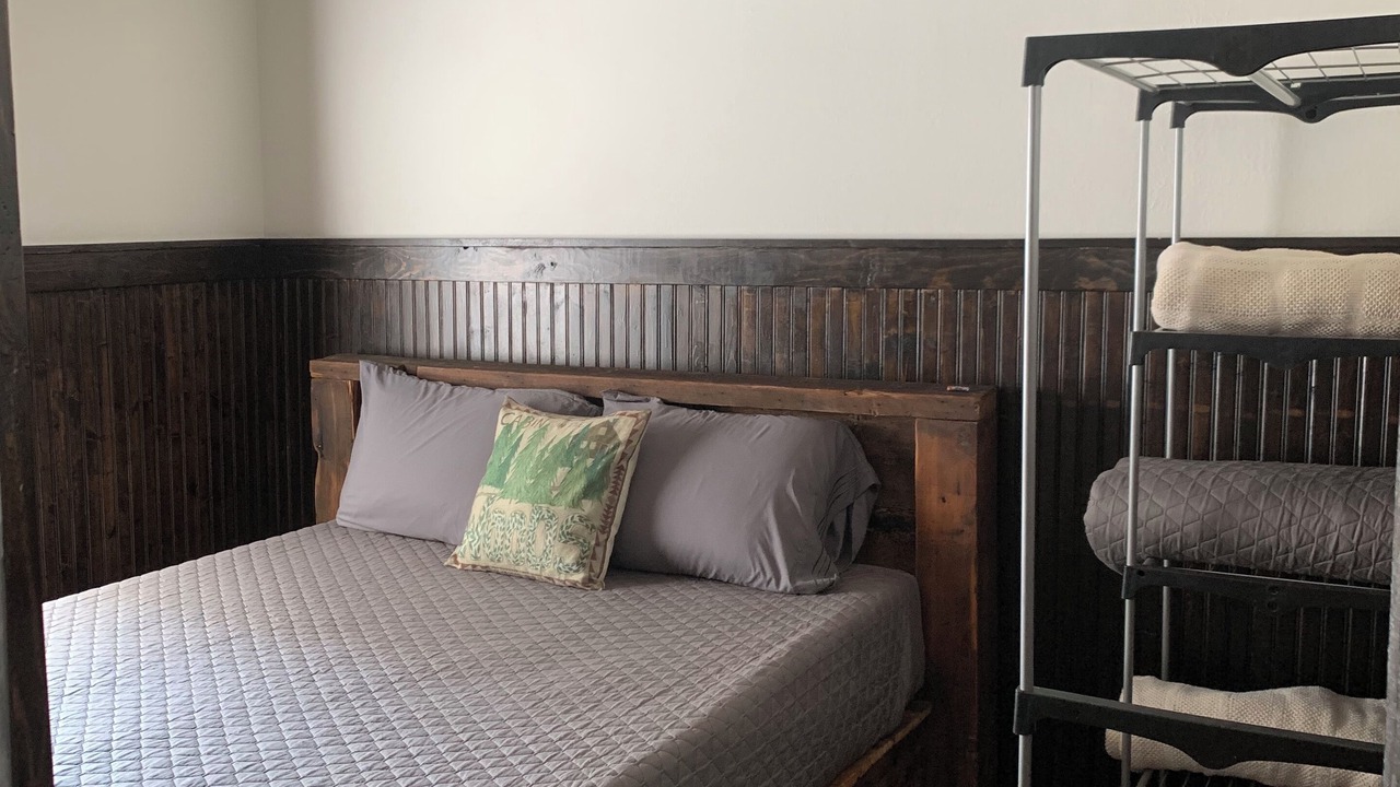 Photo of Bedroom in Channel Lake