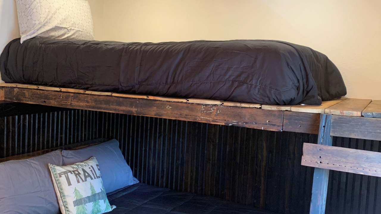 Photo of Bedroom in Channel Lake