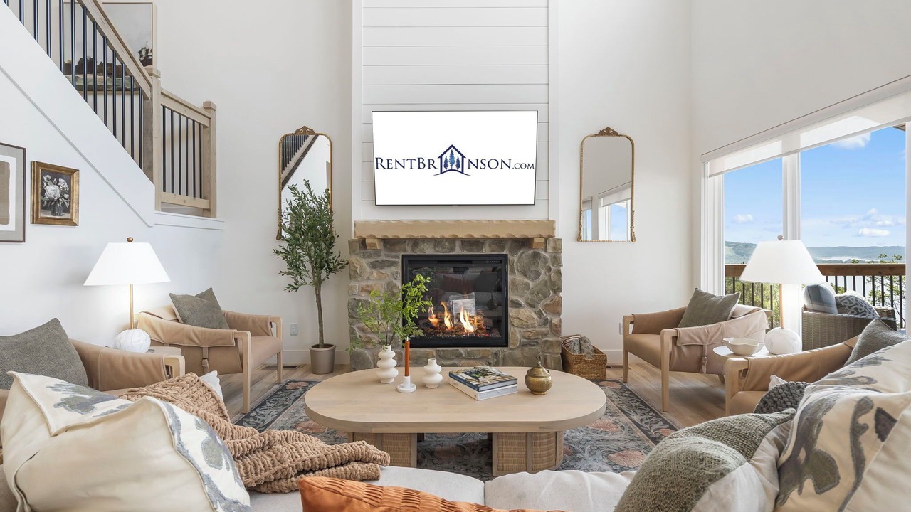 Photo of Livingroom in Kimberling City