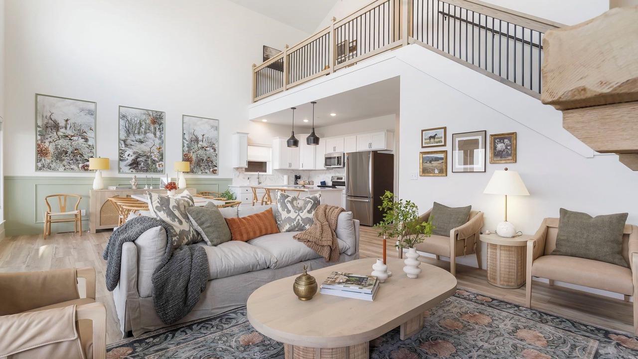Photo of Livingroom in Kimberling City