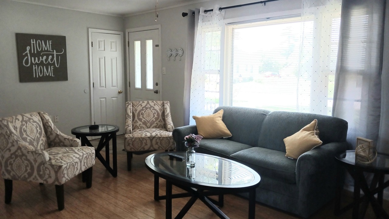 Photo of Livingroom in Winthrop Harbor