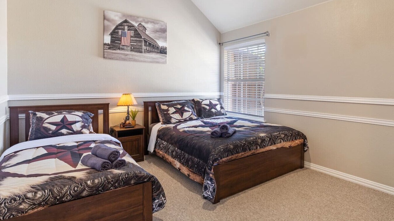 Photo of Bedroom in Allen